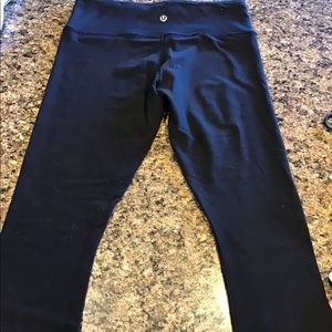 LuluLemon Capri’s size 6